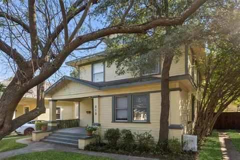 $650,000 | 210 South Rosemont Avenue, Dallas, TX 75208