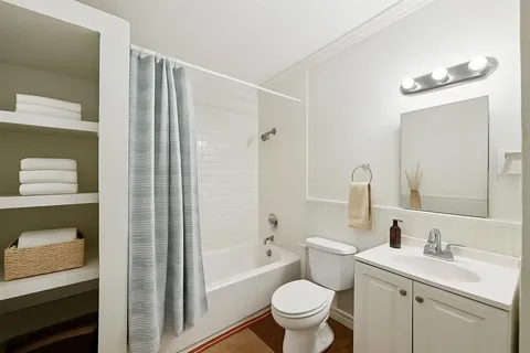 $650,000 | 210 South Rosemont Avenue, Dallas, TX 75208