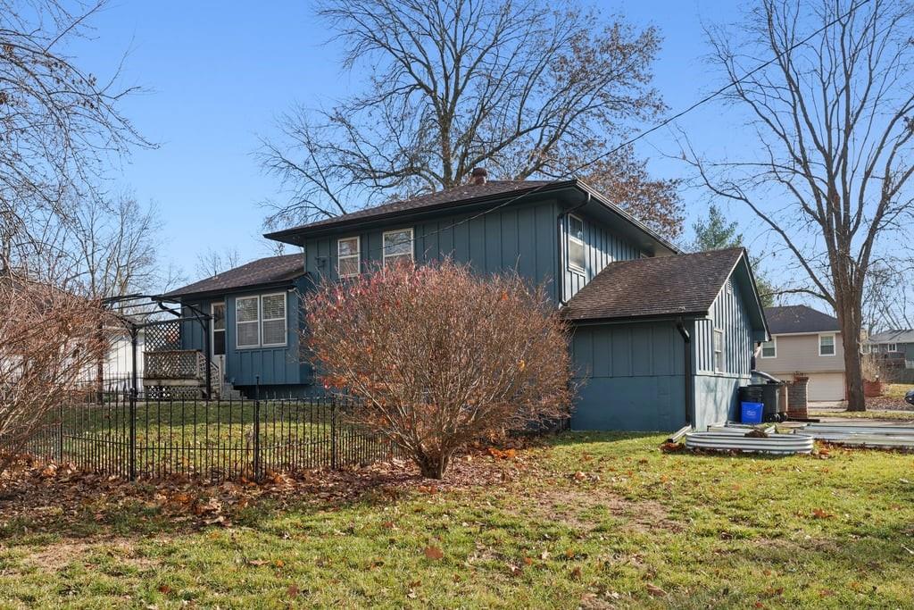 506 South Adams Street Raymore, MO 64083 - Photo 29 of 36