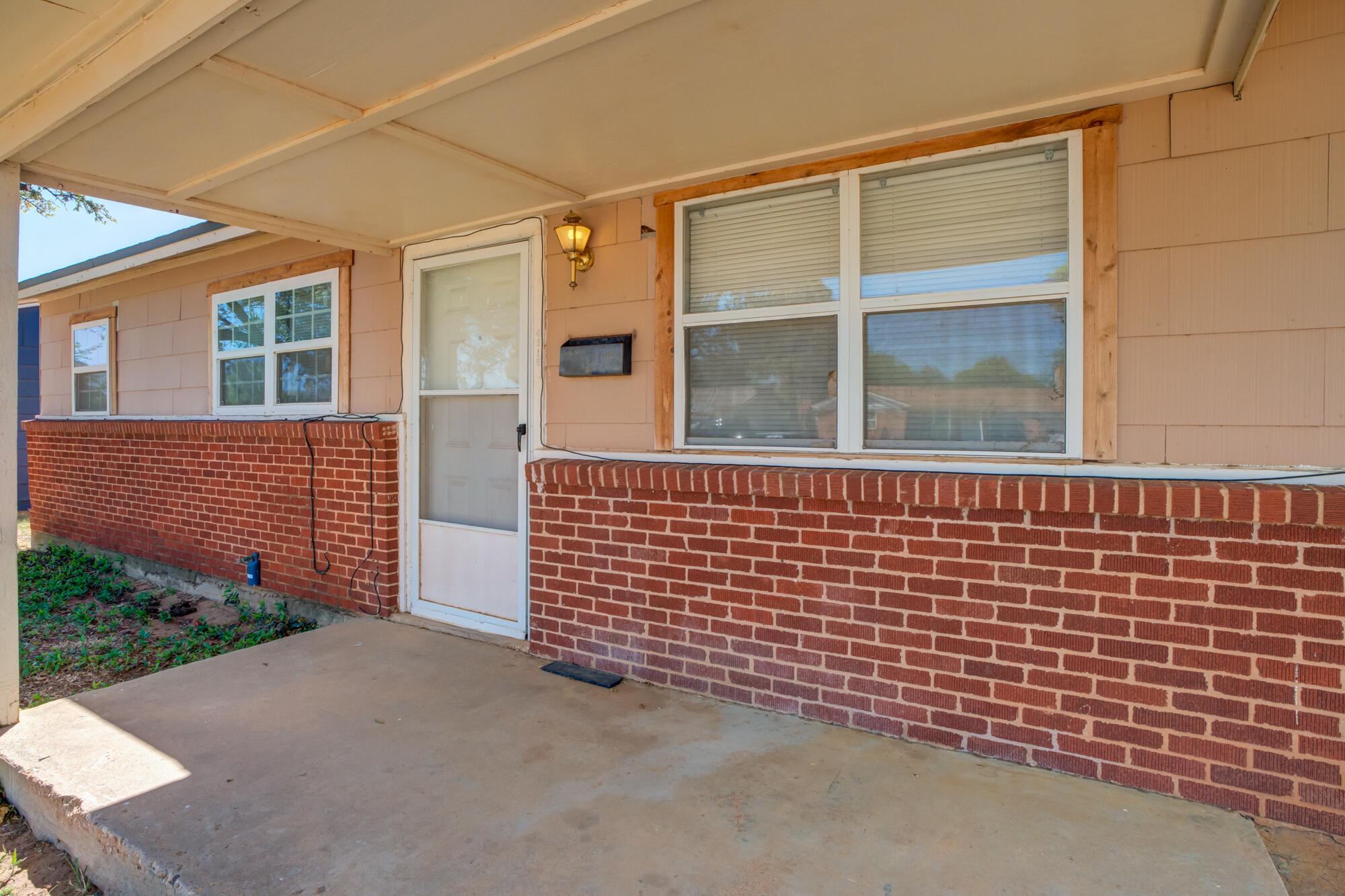 4915 39th Street Lubbock, TX 79414 - Photo 3 of 21 DSC05585_6_7_8_9