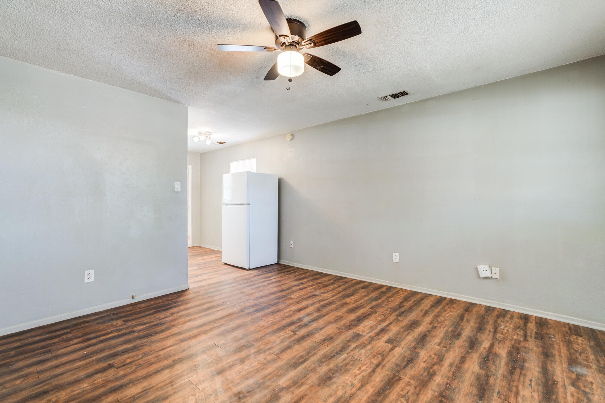 4915 39th Street Lubbock, TX 79414 - Photo 6 of 21 DSC05480_1_2_3_4