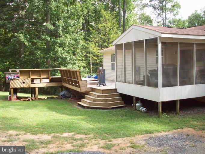19135 Loggers Road Culpeper, VA 22701 - Photo 5 of 9 Deck