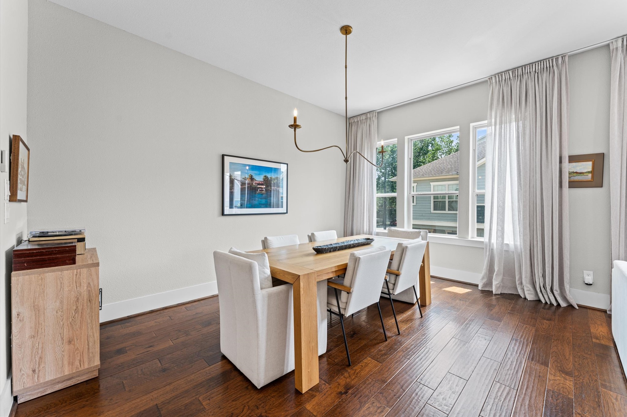910 West 18th Street, Unit B Houston, TX 77008 - Photo 14 of 28 Dedicated dining space.