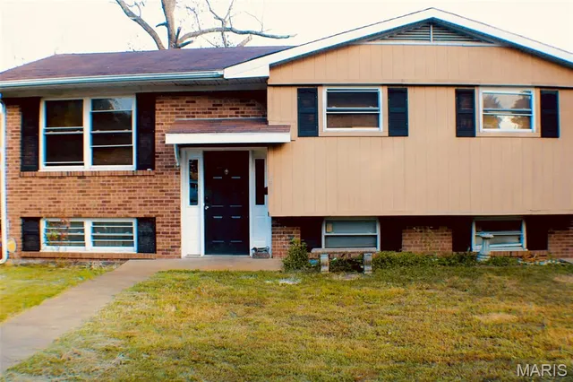 $190,000 | 212 Castellano Drive, Swansea, IL 62226