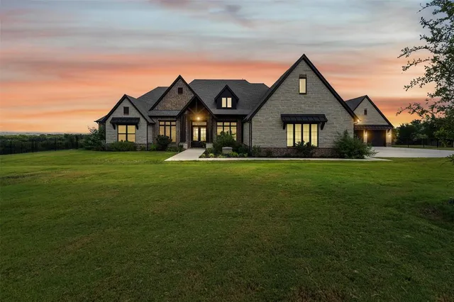 $1,329,900 | 2001 Hidden Bluff Road, Aledo, TX 76008