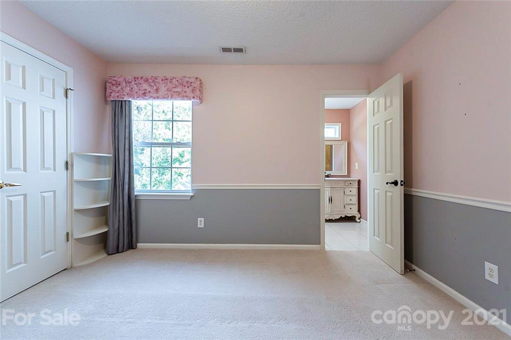 943 Knightsbridge Road Fort Mill, SC 29708 - Photo 10 of 21 an empty room with windows and closet