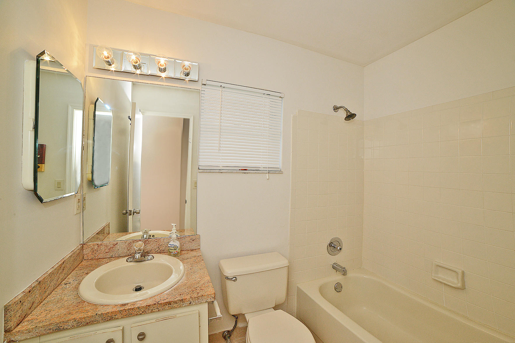 9941 Three Lakes Circle Boca Raton, FL 33428 - Photo 10 of 24 AK2_9934A