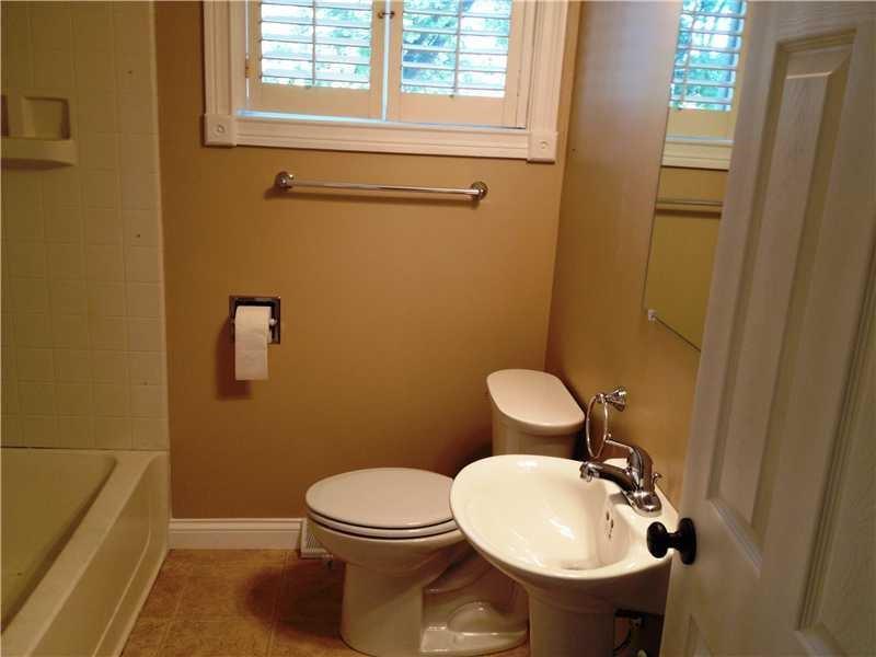 459 West Stop 11 Road Indianapolis, IN 46217 - Photo 12 of 20 Gallery Image 12