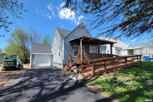 $168,000 | 123 Holland Court, Creve Coeur, IL 61610