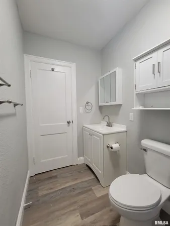 $168,000 | 123 Holland Court, Creve Coeur, IL 61610