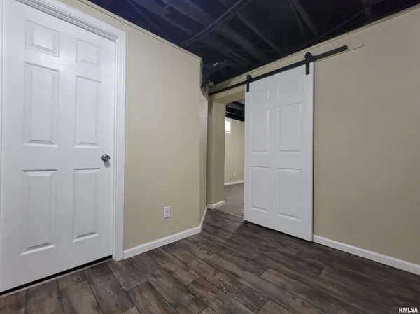 $168,000 | 123 Holland Court, Creve Coeur, IL 61610