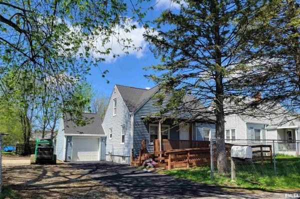 $168,000 | 123 Holland Court, Creve Coeur, IL 61610
