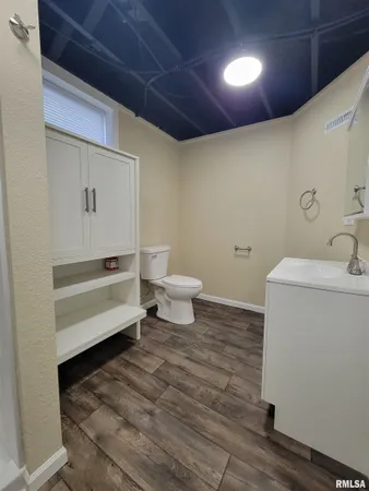 $168,000 | 123 Holland Court, Creve Coeur, IL 61610