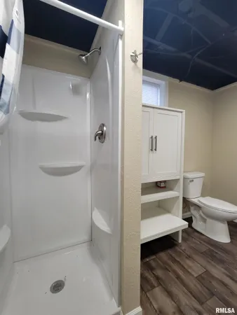 $168,000 | 123 Holland Court, Creve Coeur, IL 61610