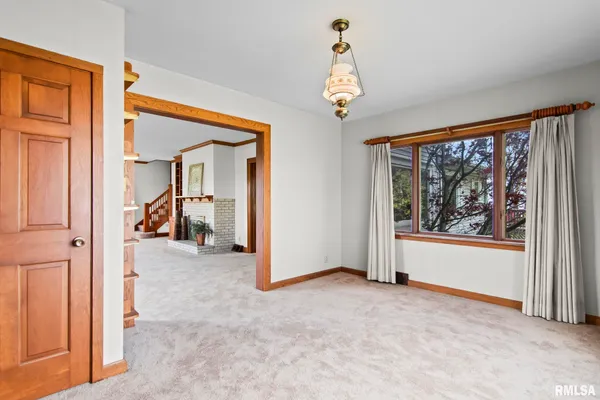 $255,000 | 1620 Old 36, Jacksonville, IL 62650