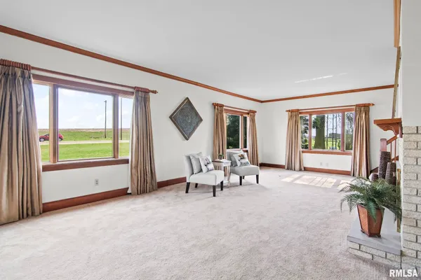 $255,000 | 1620 Old 36, Jacksonville, IL 62650