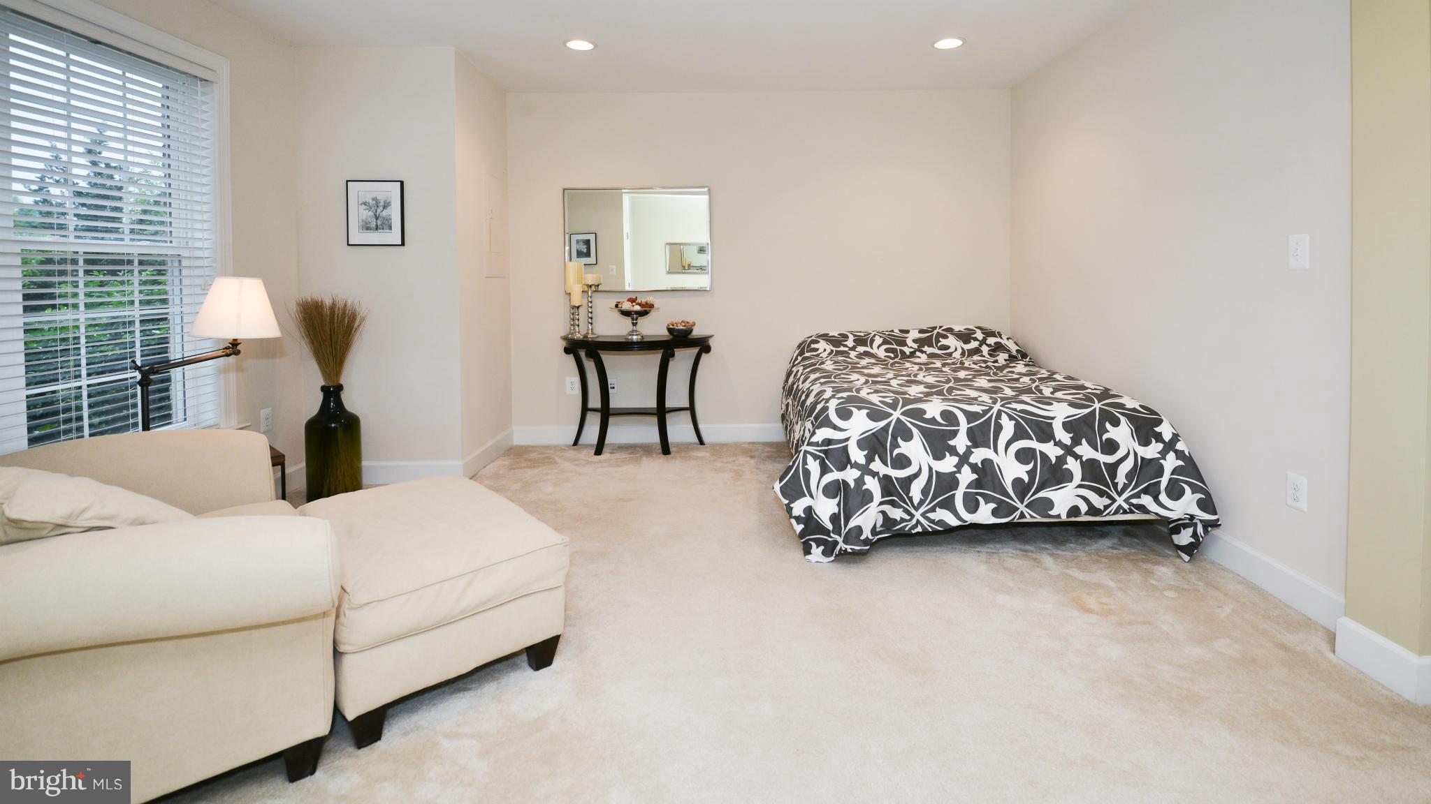 405 Spring Street Herndon, VA 20170 - Photo 11 of 28 Basement