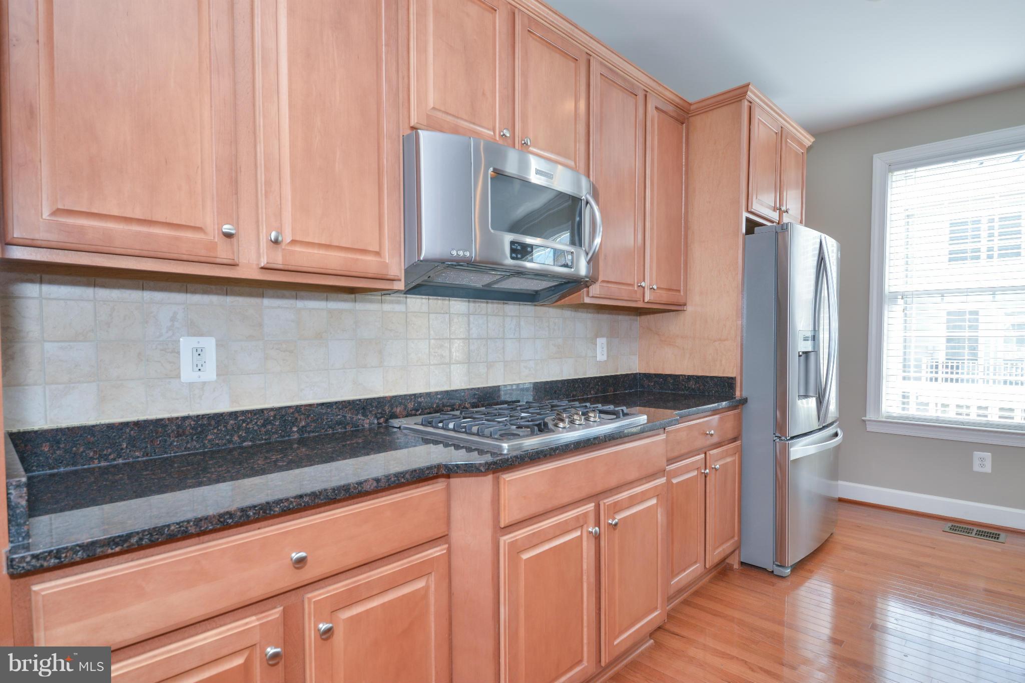 405 Spring Street Herndon, VA 20170 - Photo 5 of 28 Kitchen