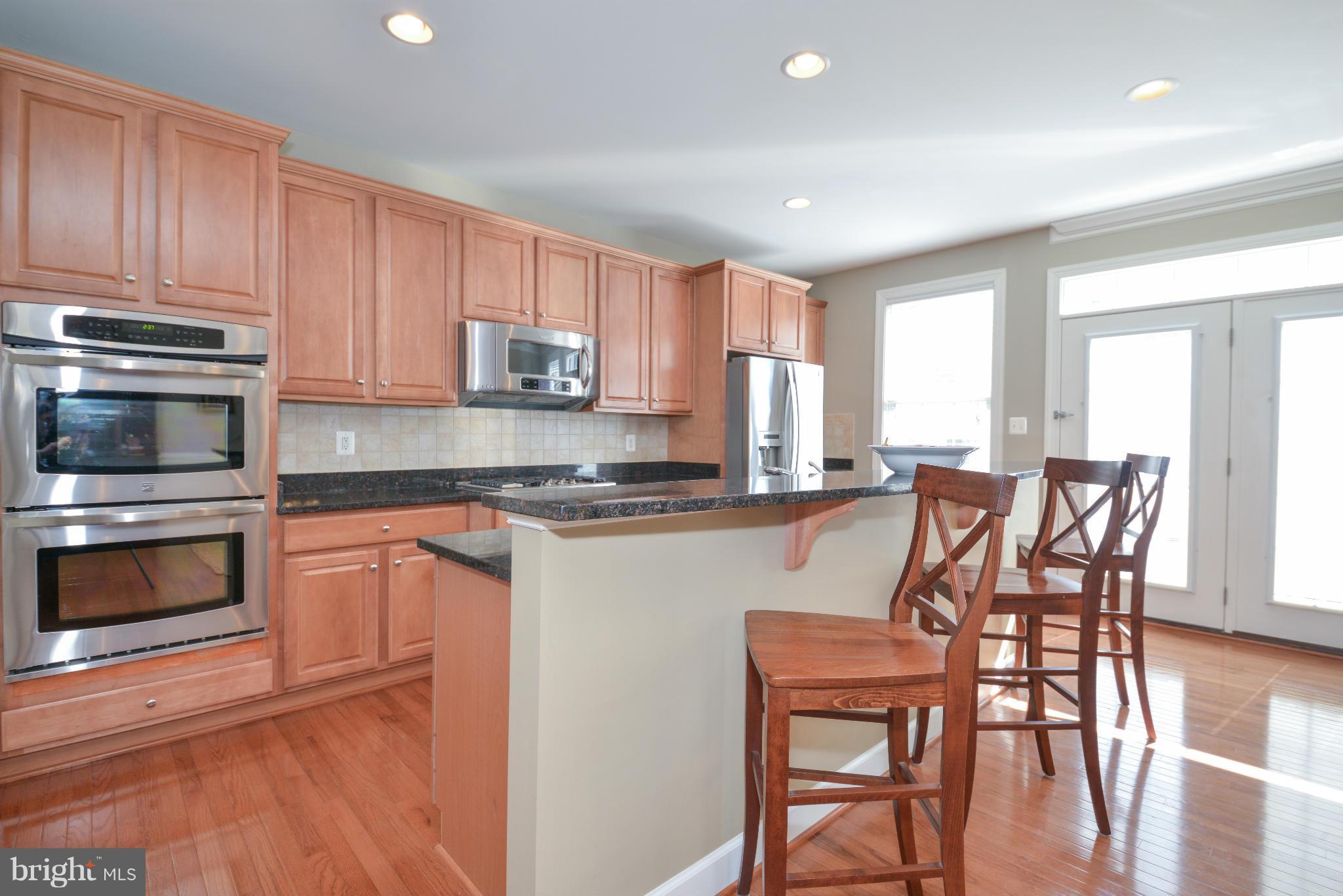 405 Spring Street Herndon, VA 20170 - Photo 6 of 28 Kitchen