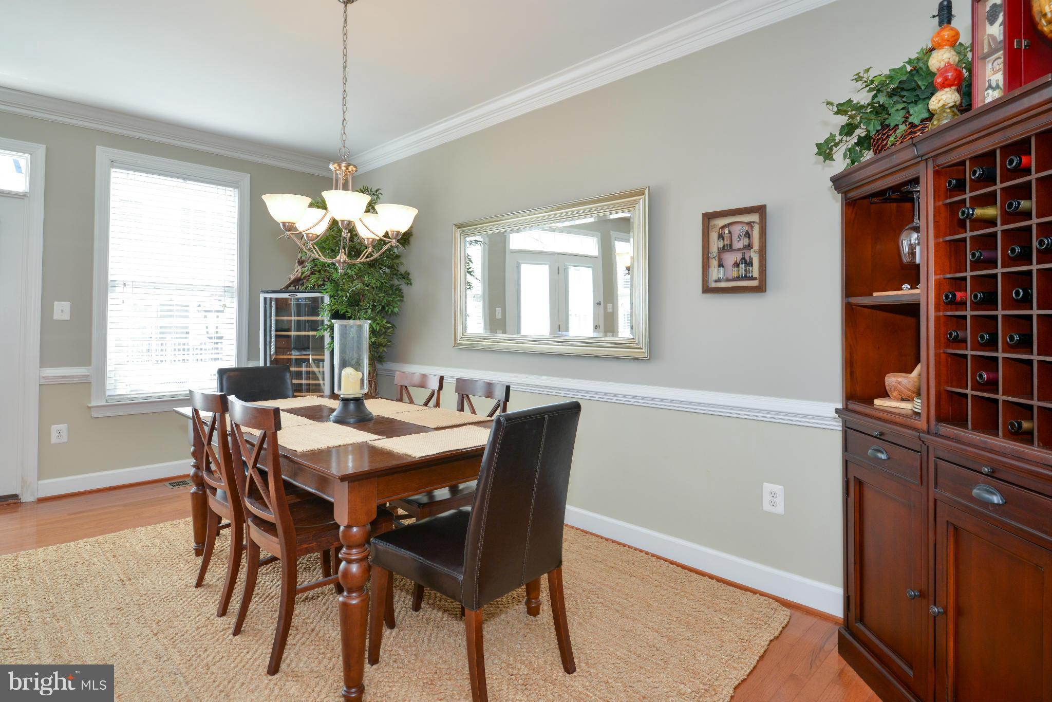 405 Spring Street Herndon, VA 20170 - Photo 9 of 28 Dining Room