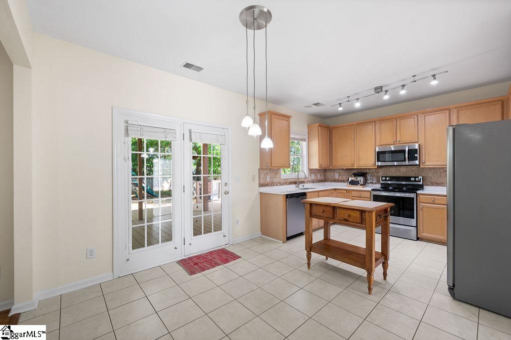12 Ridgebrook Way Greenville, SC 29605 - Photo 11 of 36 Gallery Image 11