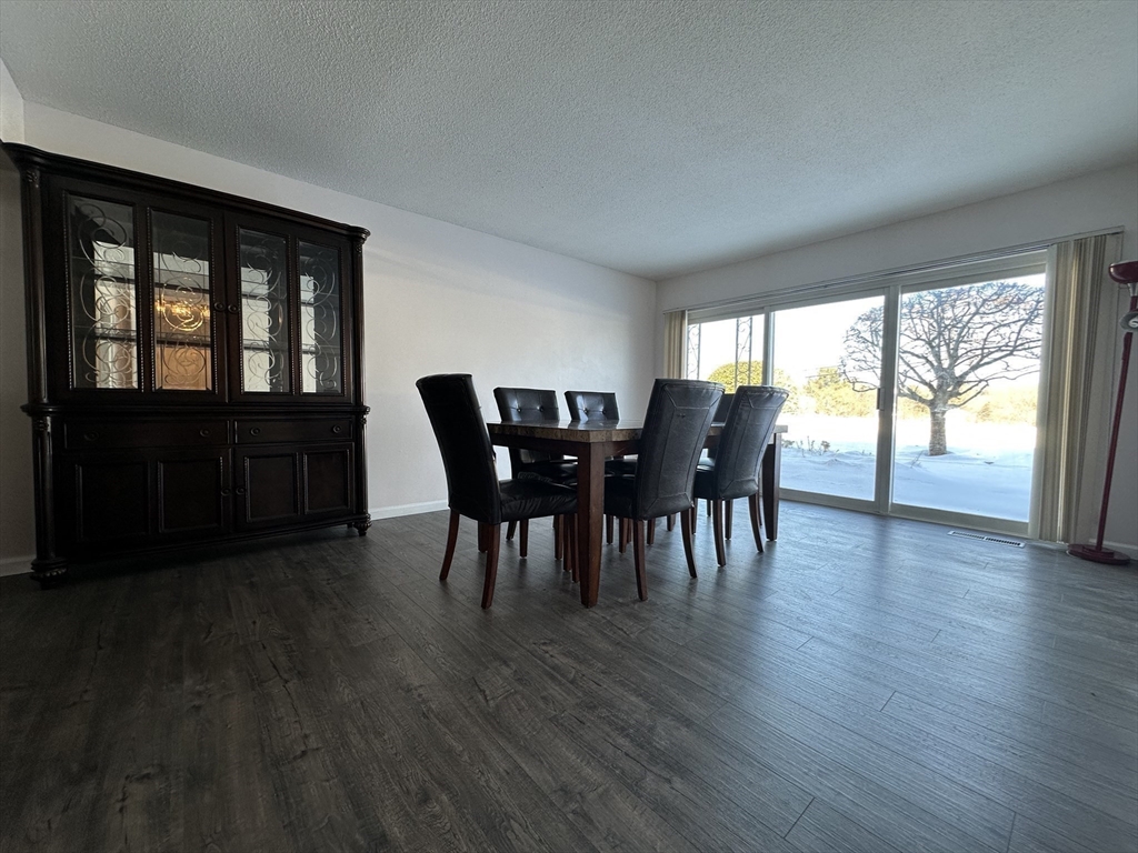 324 Russell Road, Unit 109 Westfield, MA 01085 - Photo 6 of 13