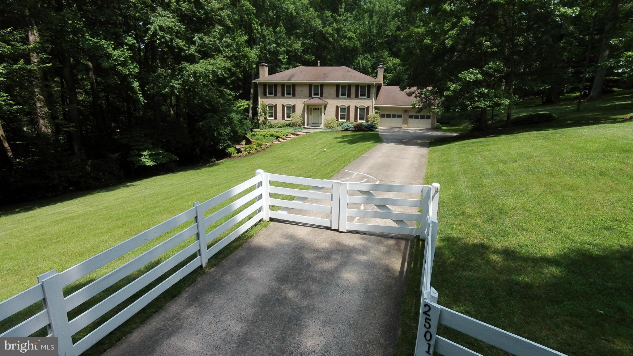 2501 Leeds Road Oakton, VA 22124 - Photo 2 of 30 Exterior (Front)