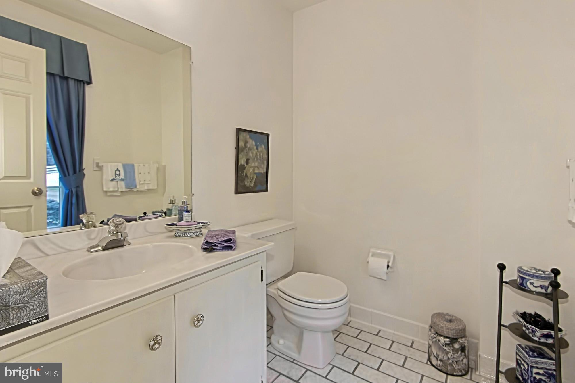 2501 Leeds Road Oakton, VA 22124 - Photo 12 of 30 Bath