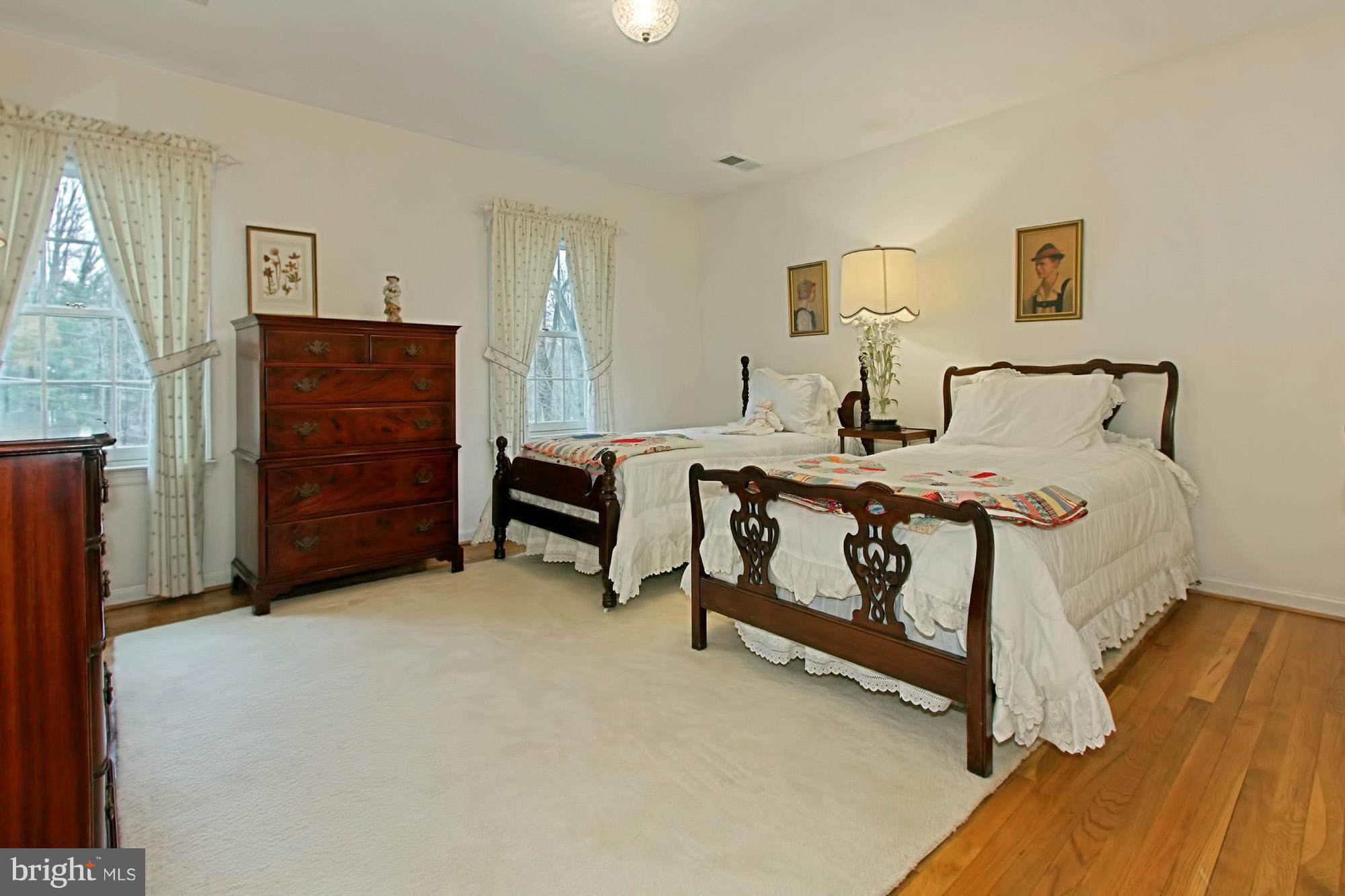 2501 Leeds Road Oakton, VA 22124 - Photo 17 of 30 Bedroom