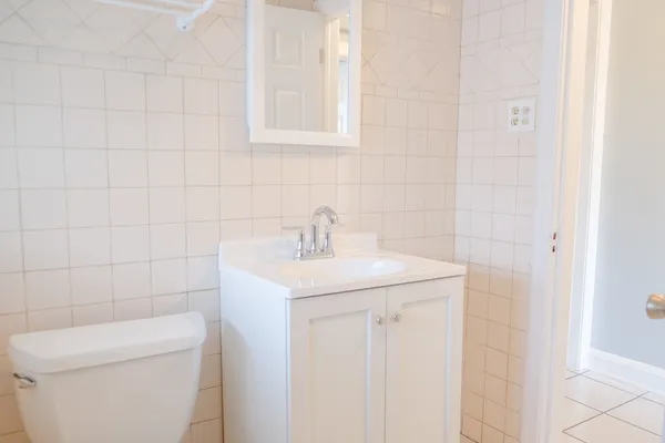 $1,700 | 5445 West 64th Street, Unit 2, Chicago, IL 60638