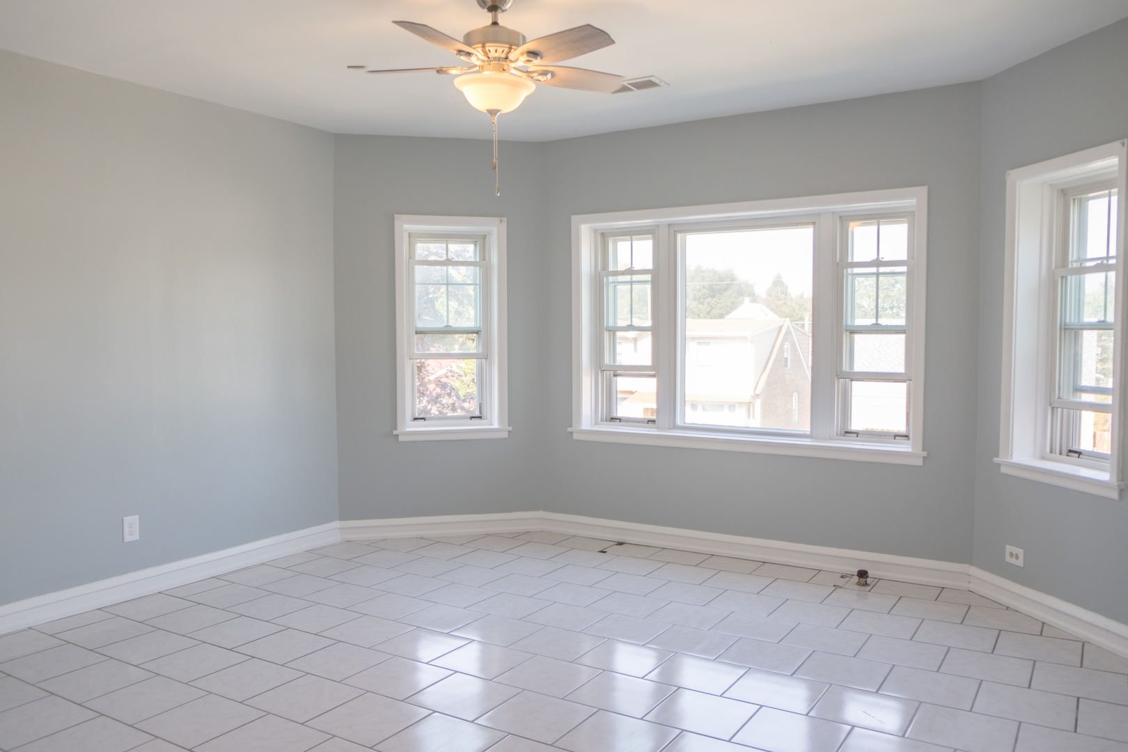 5445 West 64th Street, Unit 2 Chicago, IL 60638 - Photo 3 of 37