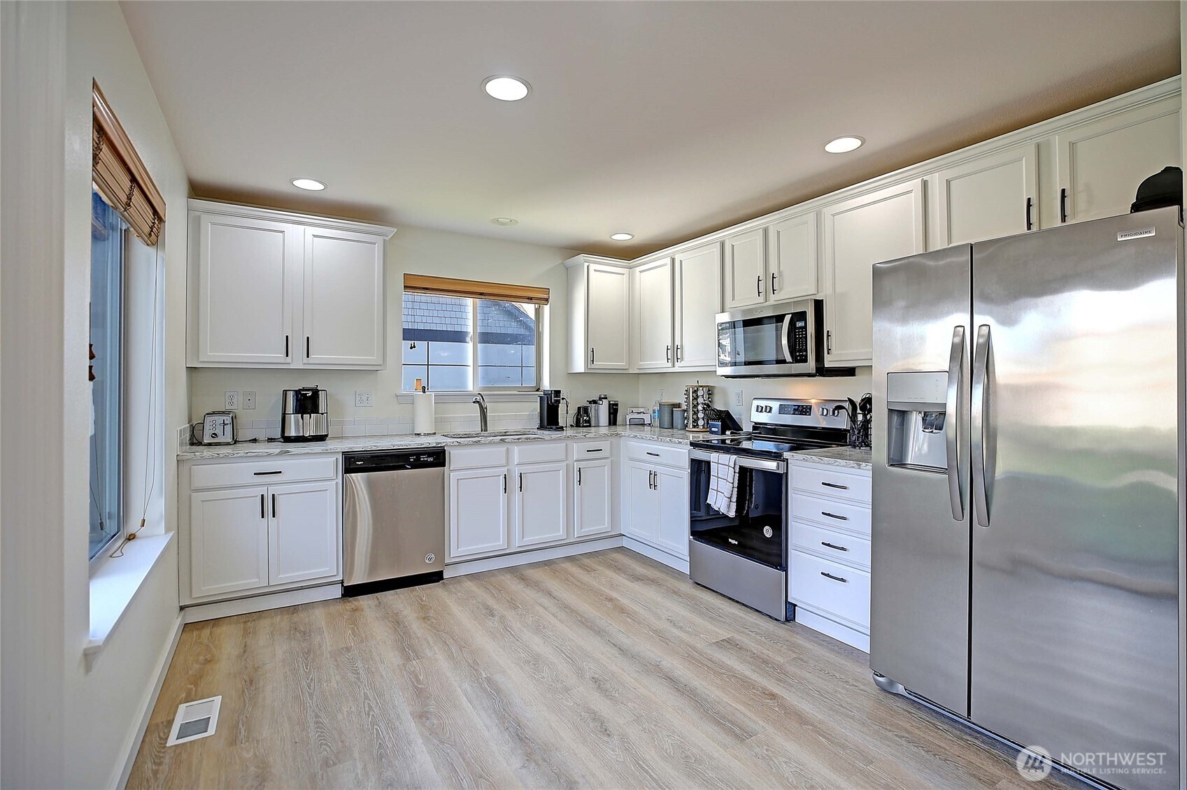 2002 Tundra Loop Mount Vernon, WA 98273 - Photo 7 of 23