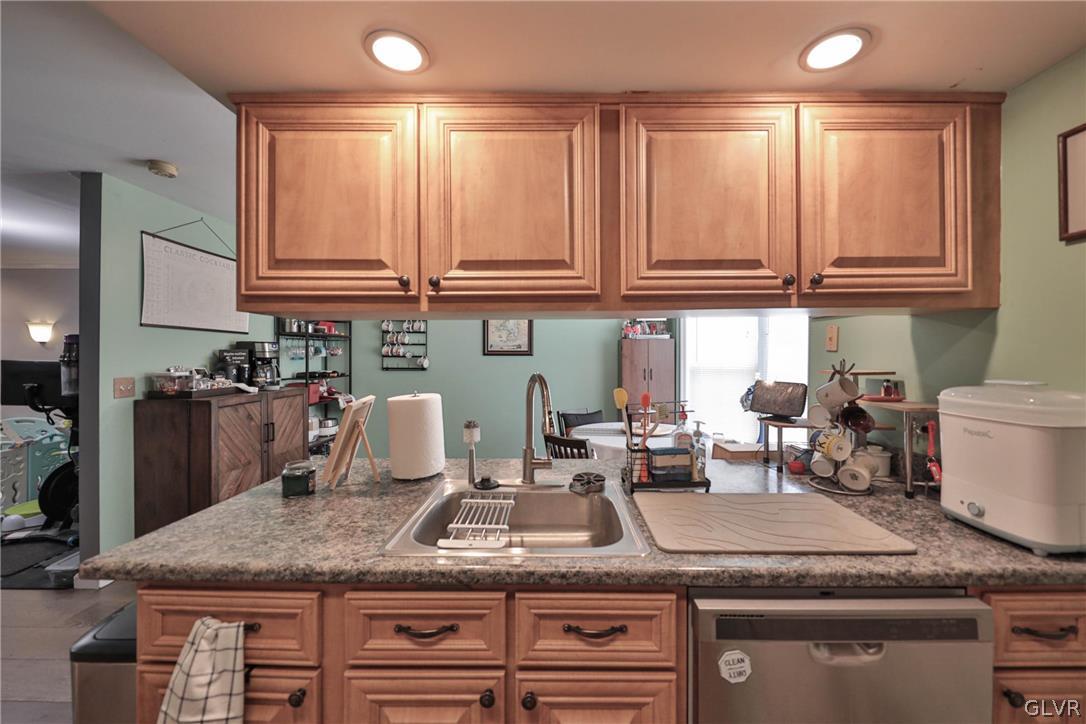 1258 Forest Road Whitehall, PA 18052 - Photo 14 of 40 Gallery Image 14