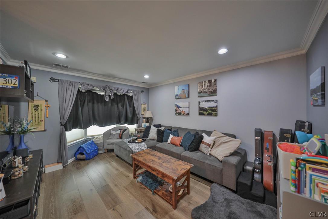 1258 Forest Road Whitehall, PA 18052 - Photo 8 of 40 Gallery Image 8
