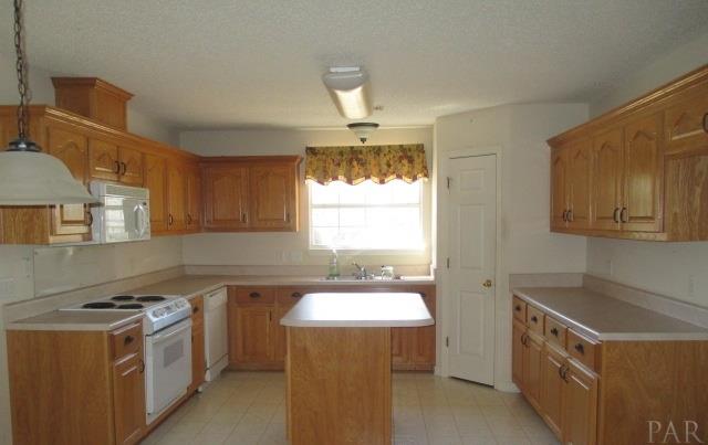 6634 Martin Road Milton, FL 32570 - Photo 3 of 10 Gallery Image 3