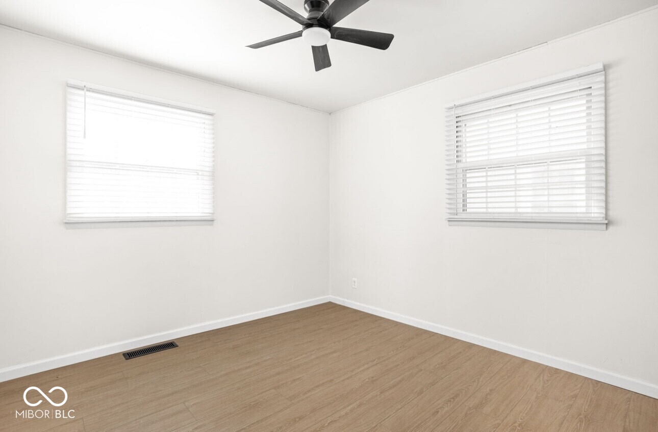 4648 Brookville Road Indianapolis, IN 46201 - Photo 14 of 21