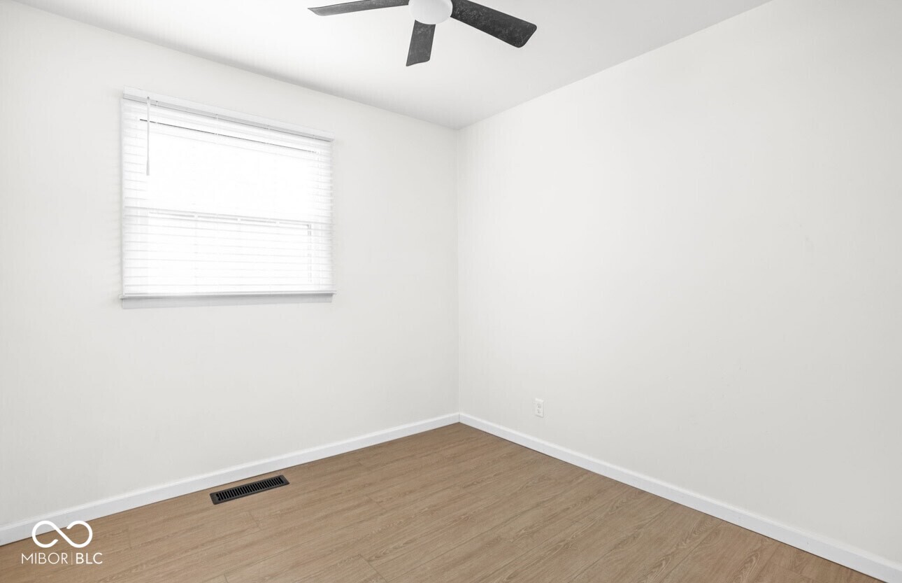 4648 Brookville Road Indianapolis, IN 46201 - Photo 16 of 21