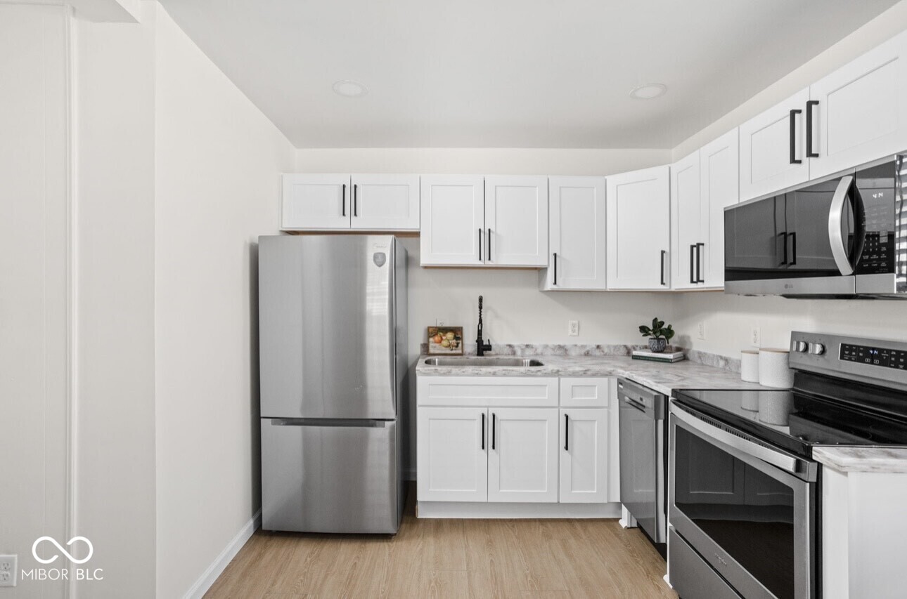 4648 Brookville Road Indianapolis, IN 46201 - Photo 8 of 21