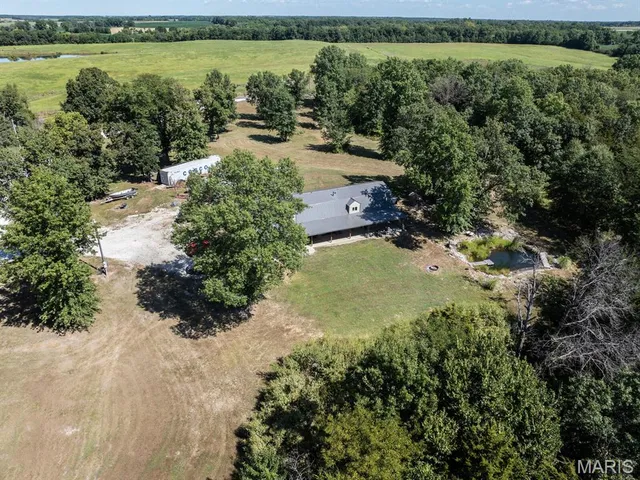 $630,000 | 32019 County Road 358, Canton, MO 63435