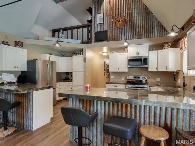 $630,000 | 32019 County Road 358, Canton, MO 63435