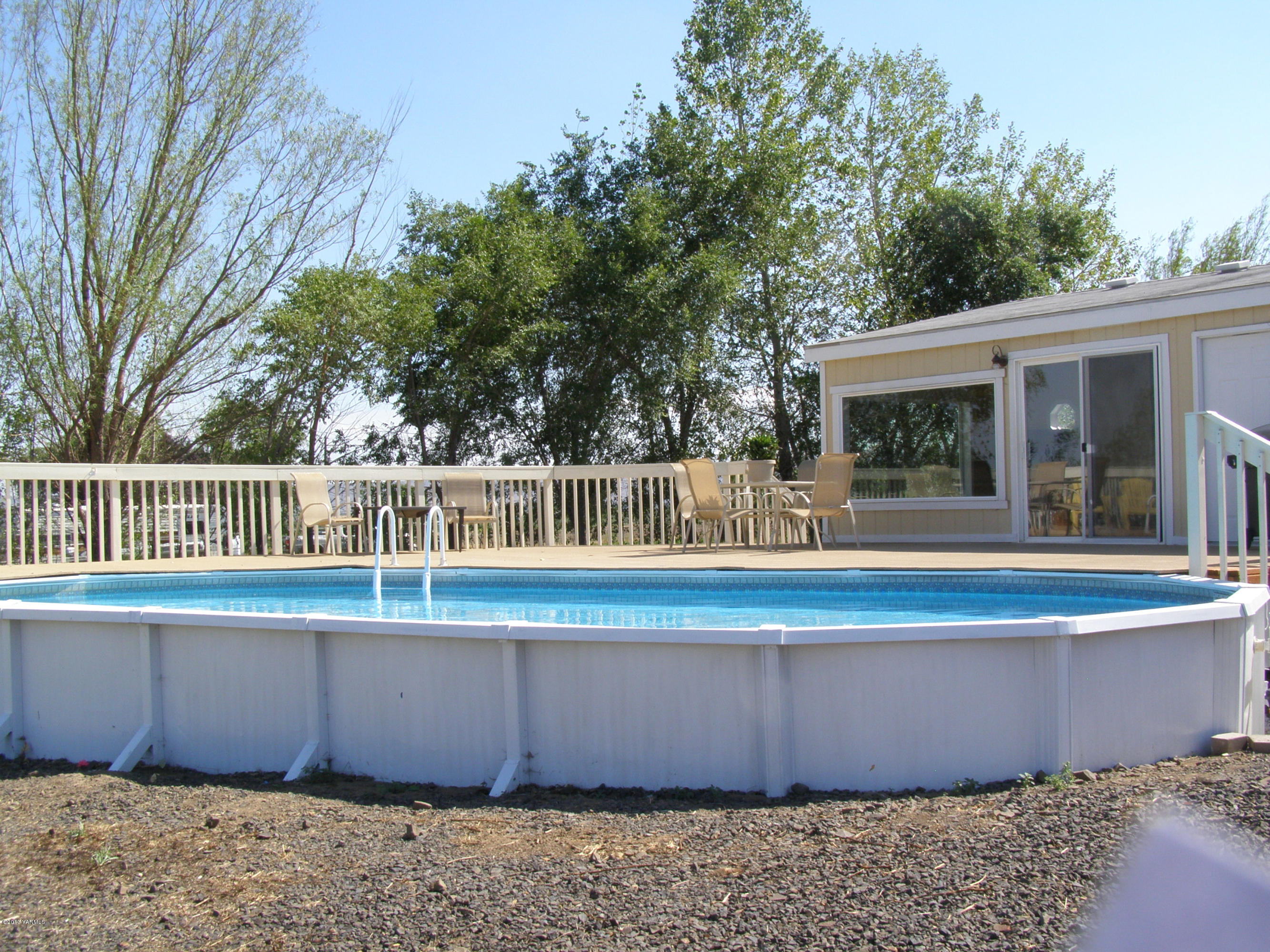2511 Cook Road Yakima, WA 98908 - Photo 26 of 27 a view of outdoor space with seating area