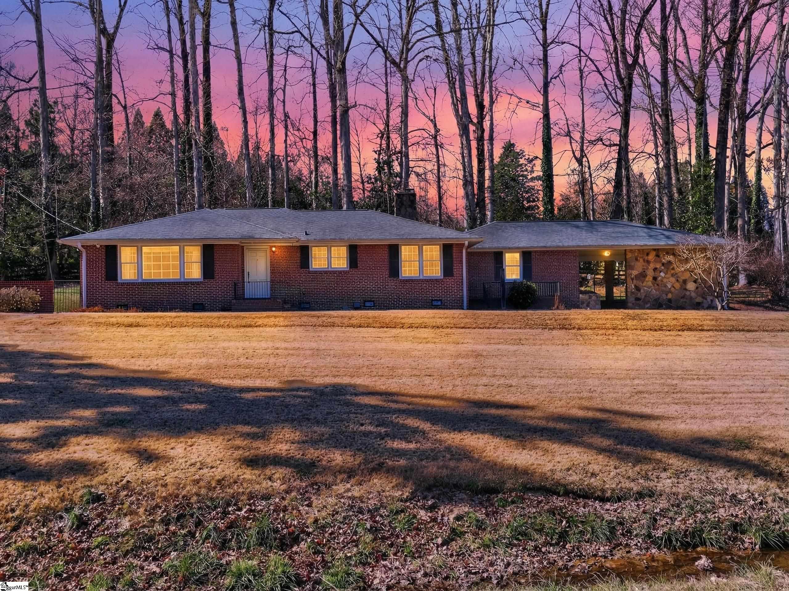 309 Kings Road Anderson, SC 29621 - Photo 2 of 41