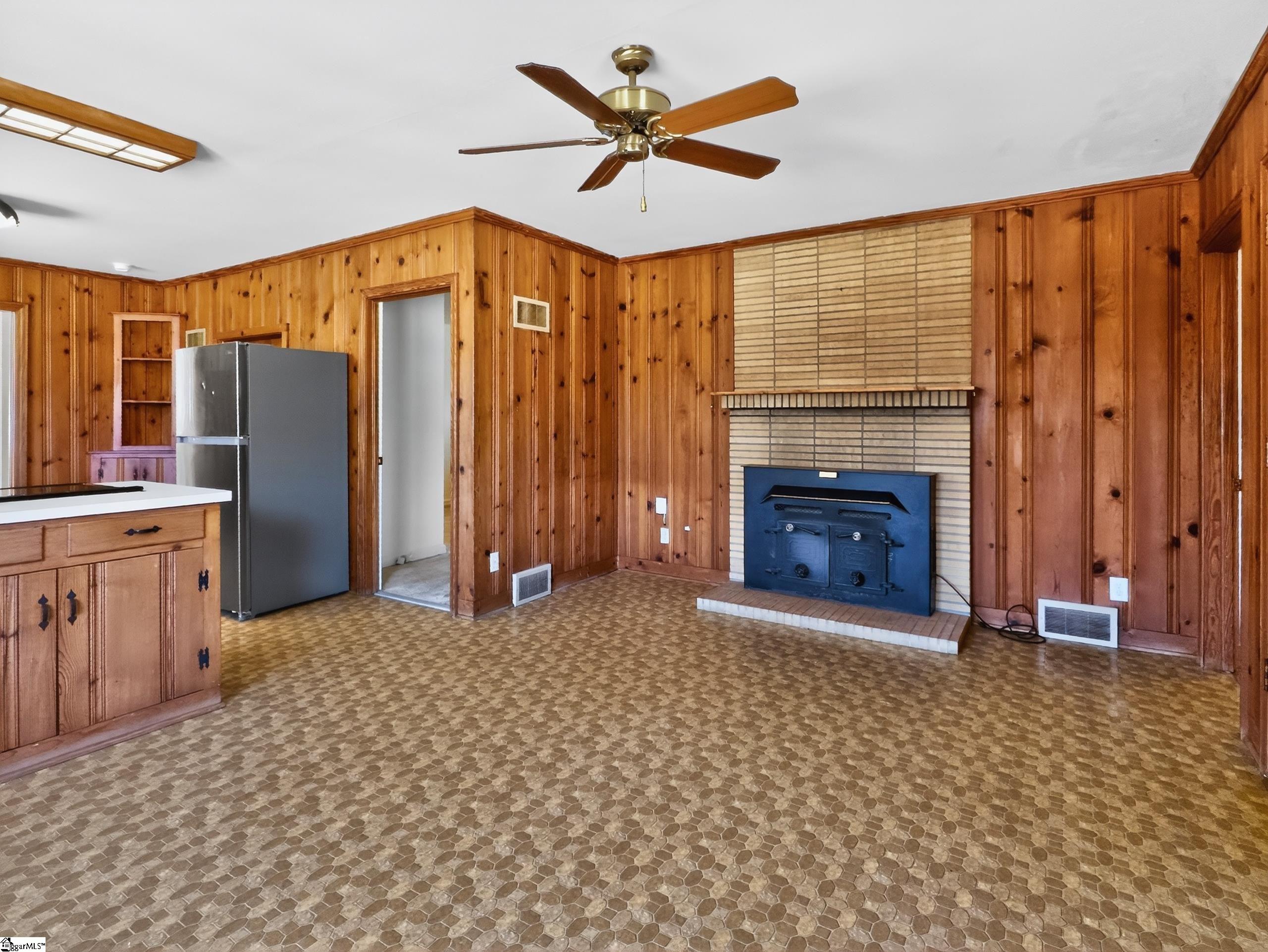 309 Kings Road Anderson, SC 29621 - Photo 4 of 41