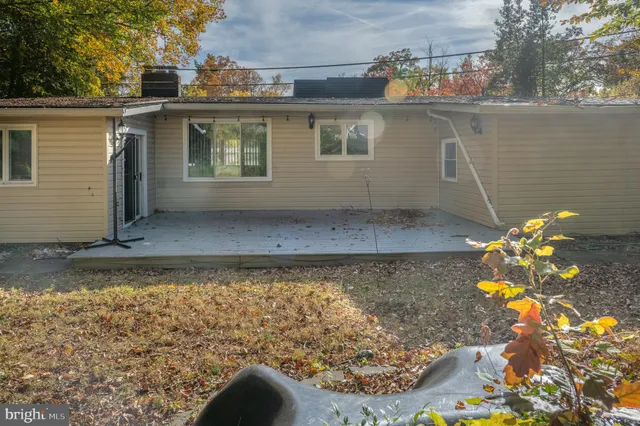 $5,200 | 5715 Massachusetts Avenue, Bethesda, MD 20816