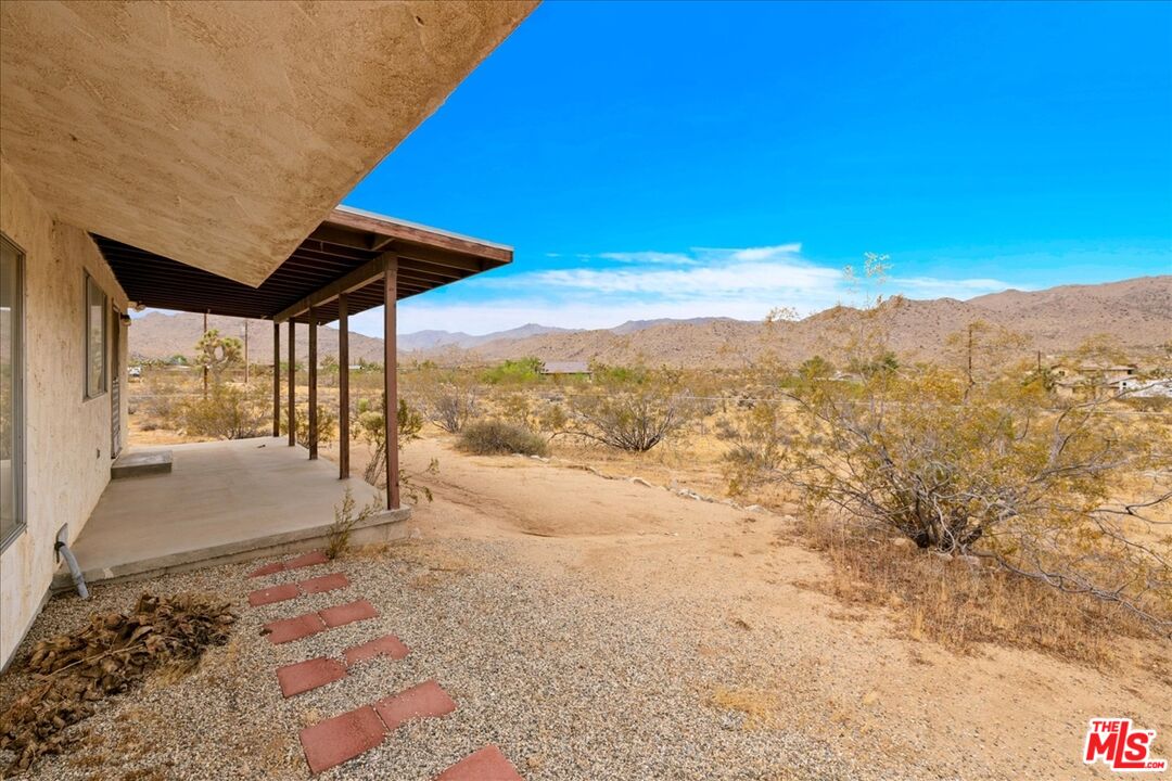 8686 Uphill Road Joshua Tree, CA 92252 - Photo 30 of 44 Gallery Image 30