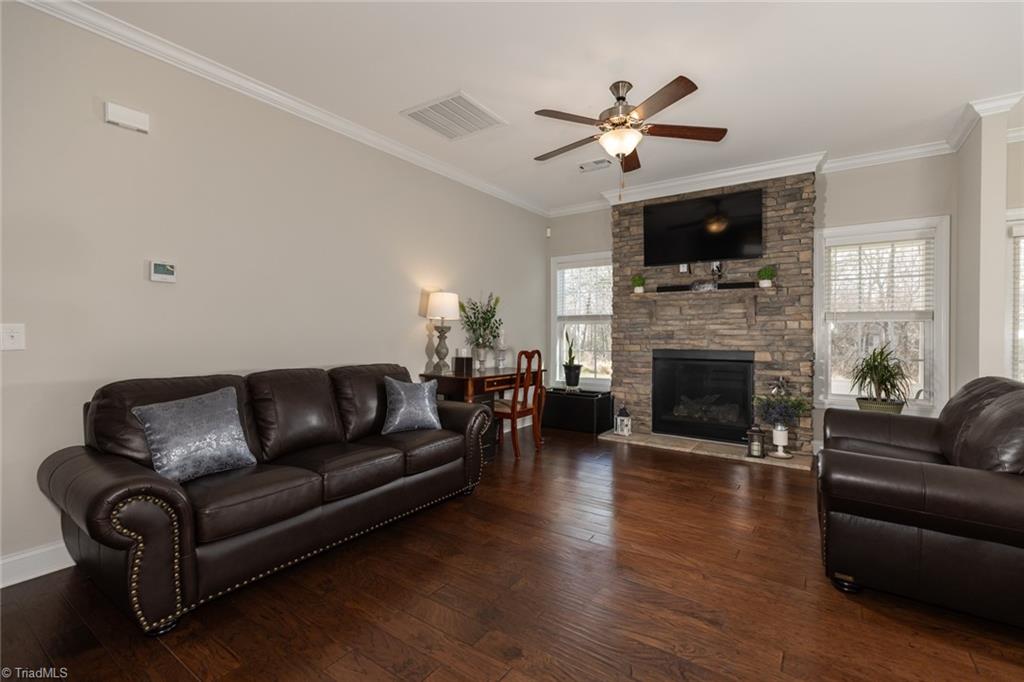 2826 Fallin Court High Point, NC 27262 - Photo 15 of 45