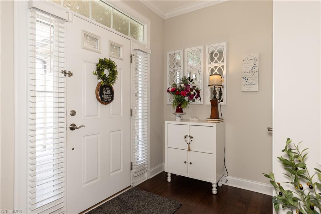 2826 Fallin Court High Point, NC 27262 - Photo 3 of 45