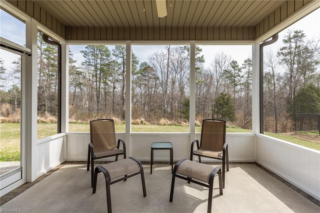 2826 Fallin Court High Point, NC 27262 - Photo 36 of 45