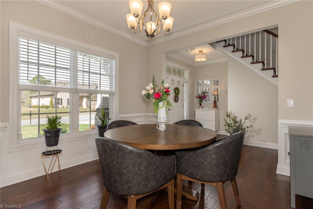 2826 Fallin Court High Point, NC 27262 - Photo 4 of 45