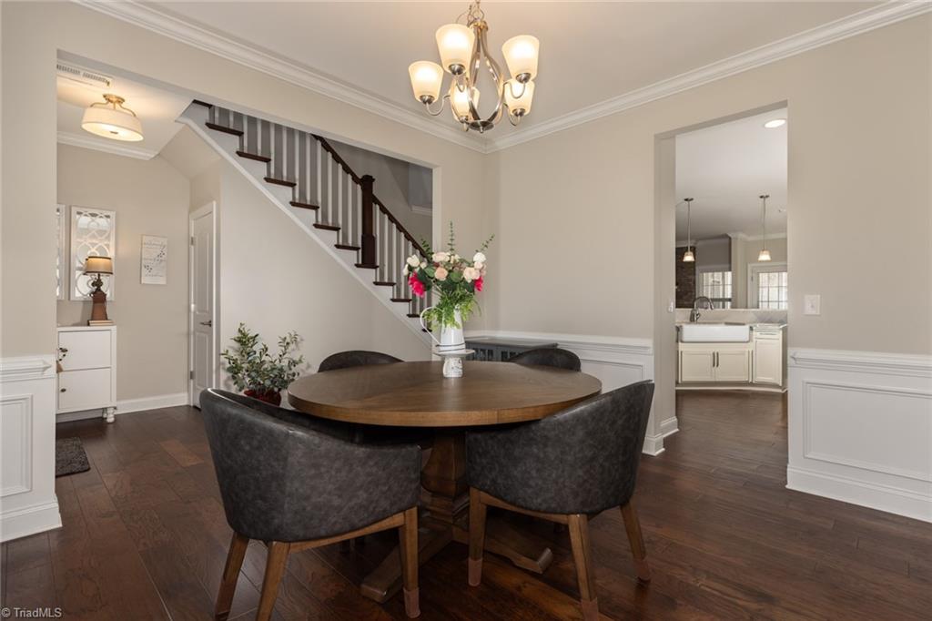 2826 Fallin Court High Point, NC 27262 - Photo 5 of 45